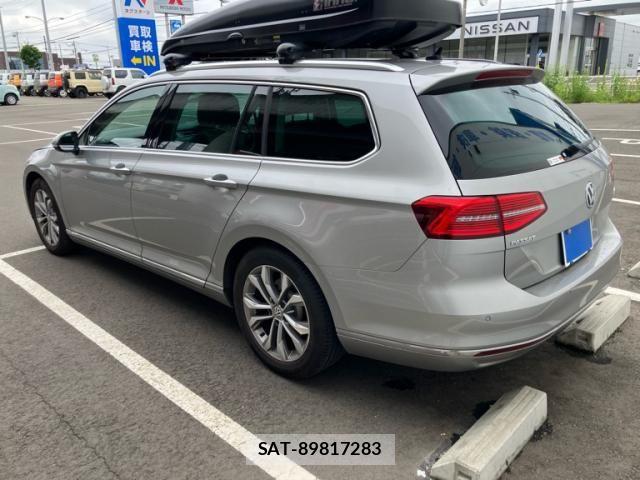VolksWagen PASSAT VARIANT 2015-08 8318091-5