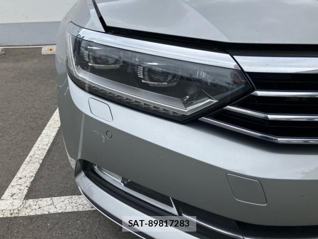 VolksWagen PASSAT VARIANT 2015-08 8318091-6