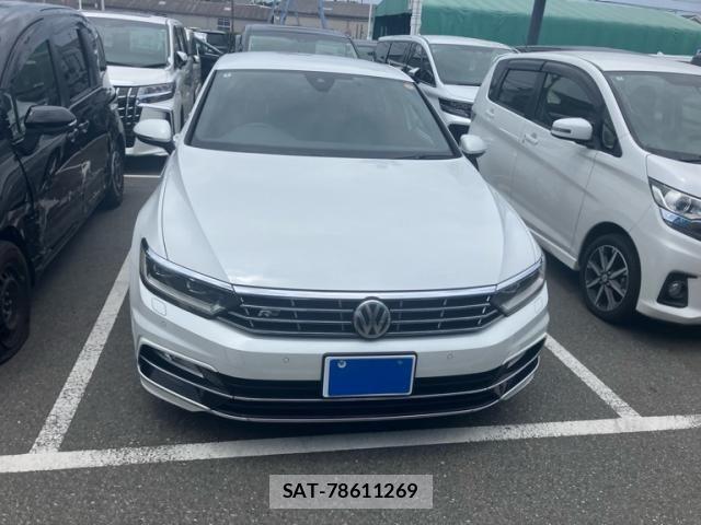 VolksWagen PASSAT VARIANT 2016-03 8318090-0