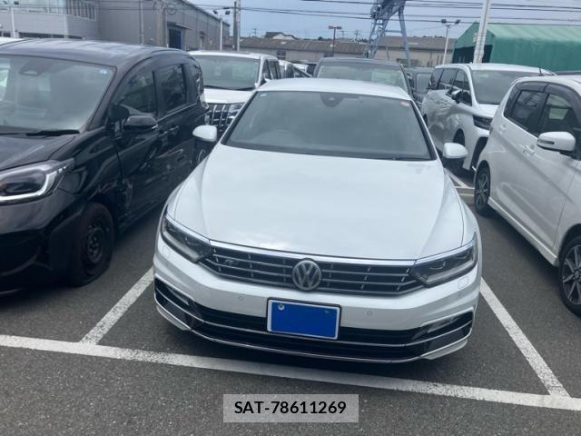 VolksWagen PASSAT VARIANT 2016-03 8318090-1