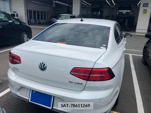 VolksWagen PASSAT VARIANT 2016-03 8318090-3