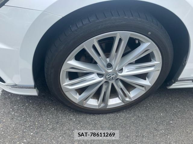 VolksWagen PASSAT VARIANT 2016-03 8318090-4