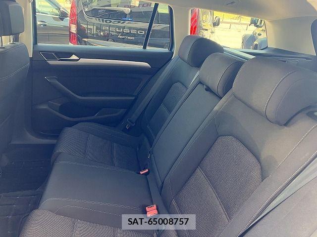 VolksWagen PASSAT VARIANT 2015-12 8318092-12