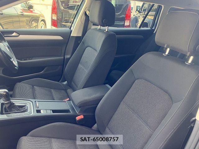 VolksWagen PASSAT VARIANT 2015-12 8318092-4