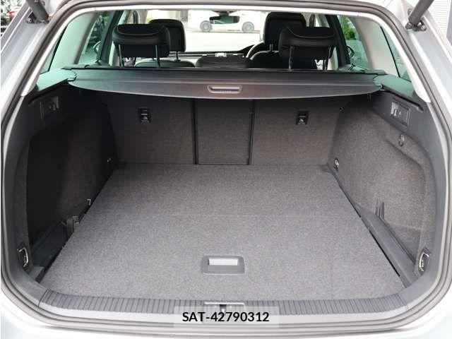 VolksWagen PASSAT VARIANT 2024-06 8355894-10