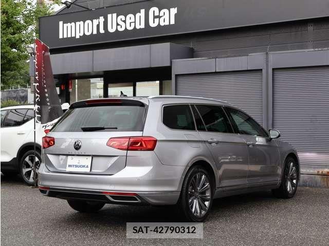 VolksWagen PASSAT VARIANT 2024-06 8355894-6