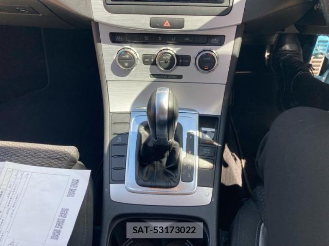 VolksWagen PASSAT VARIANT 2014-09 8369747-12