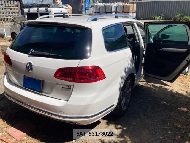 VolksWagen PASSAT VARIANT 2014-09 8369747-7