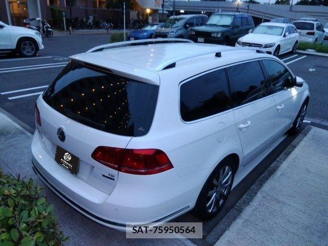 VolksWagen PASSAT VARIANT 2012-03 8369745-2