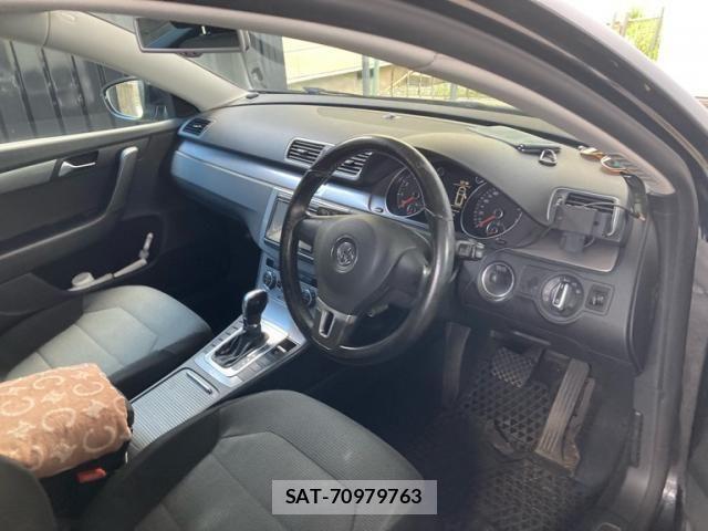 VolksWagen PASSAT VARIANT 2012-03 8369749-13