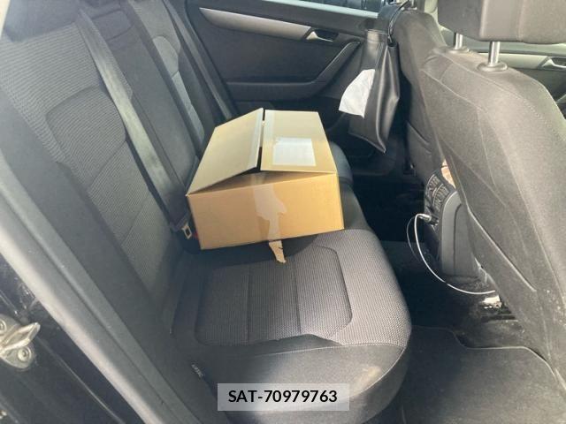 VolksWagen PASSAT VARIANT 2012-03 8369749-15