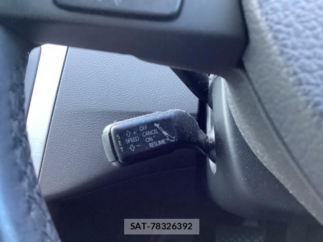 VolksWagen PASSAT VARIANT 2012-01 8415861-17