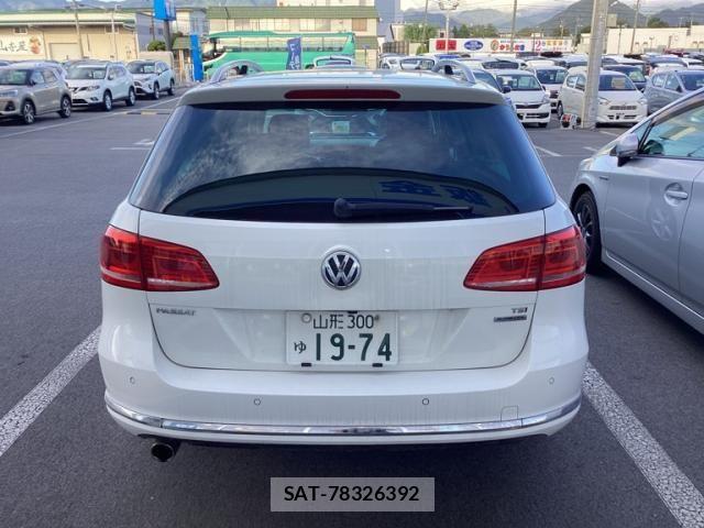 VolksWagen PASSAT VARIANT 2012-01 8415861-5