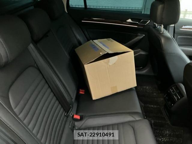 VolksWagen PASSAT VARIANT 2017-10 8439109-9