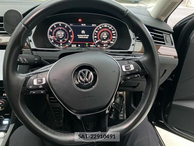VolksWagen PASSAT VARIANT 2017-10 8439109-11