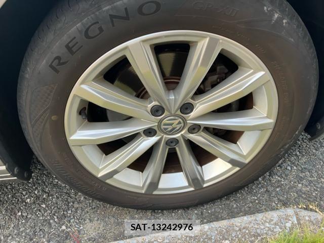 VolksWagen PASSAT VARIANT 2016-05 8458772-4