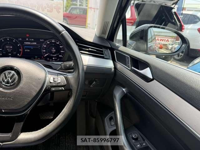 VolksWagen PASSAT VARIANT 2017-09 8564098-21