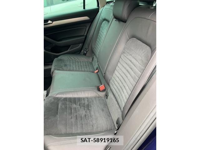 VolksWagen PASSAT VARIANT 2018-02 8564102-9