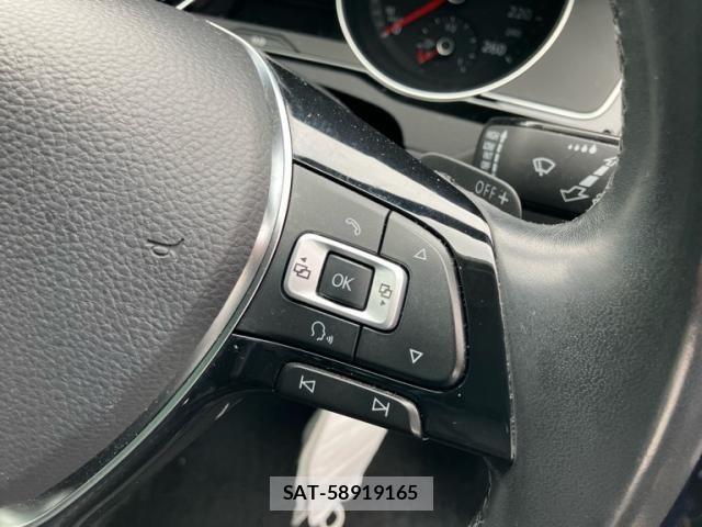 VolksWagen PASSAT VARIANT 2018-02 8564102-16