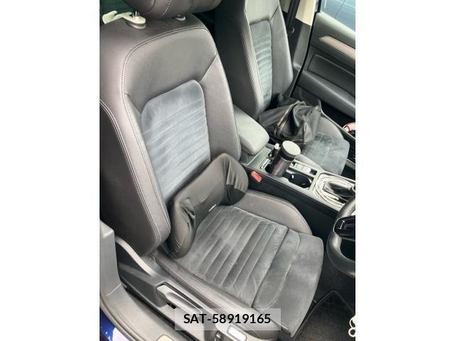 VolksWagen PASSAT VARIANT 2018-02 8564102-19