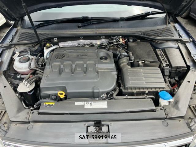VolksWagen PASSAT VARIANT 2018-02 8564102-28