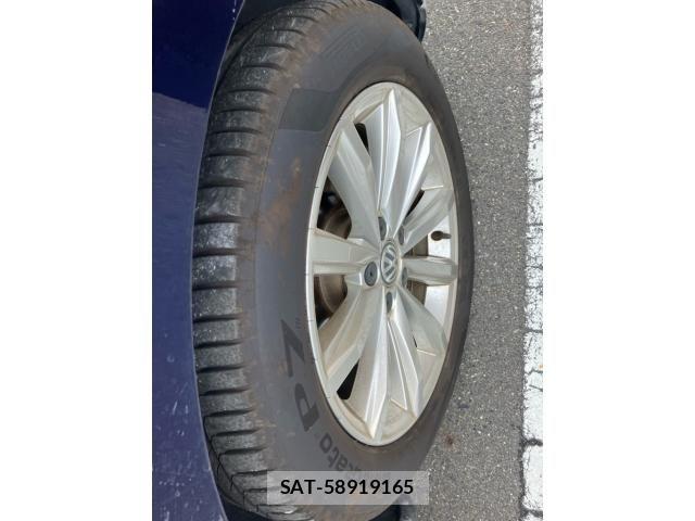 VolksWagen PASSAT VARIANT 2018-02 8564102-5