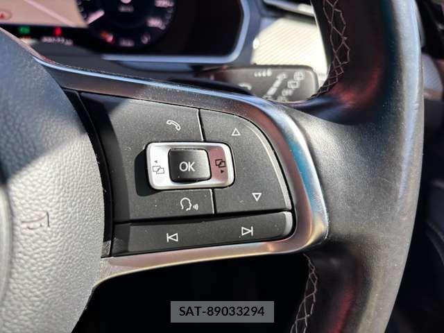 VolksWagen PASSAT VARIANT 2017-03 8564101-17