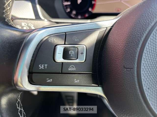 VolksWagen PASSAT VARIANT 2017-03 8564101-18