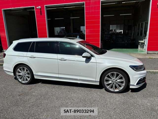 VolksWagen PASSAT VARIANT 2017-03 8564101-4