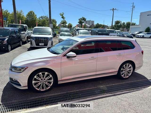 VolksWagen PASSAT VARIANT 2017-03 8564101-5