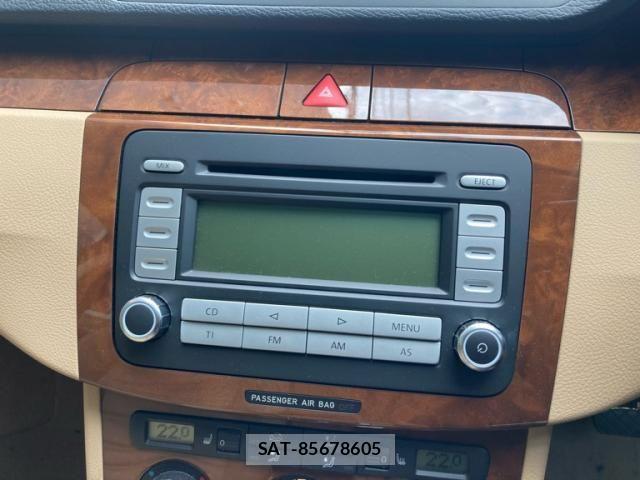 VolksWagen PASSAT VARIANT 2006-11 8662416-18