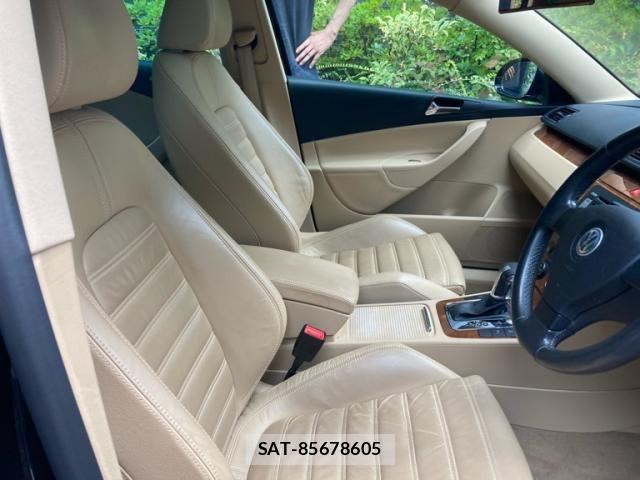VolksWagen PASSAT VARIANT 2006-11 8662416-5