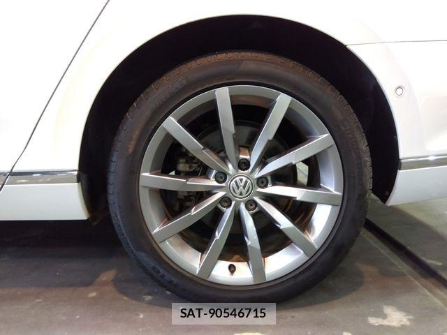 VolksWagen PASSAT VARIANT 2019-08 8662415-15