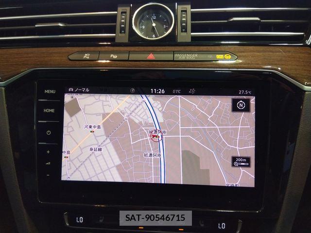 VolksWagen PASSAT VARIANT 2019-08 8662415-7