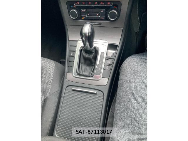 VolksWagen PASSAT VARIANT 2011-09 8782632-17