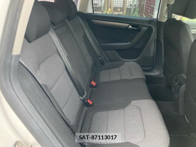 VolksWagen PASSAT VARIANT 2011-09 8782632-2