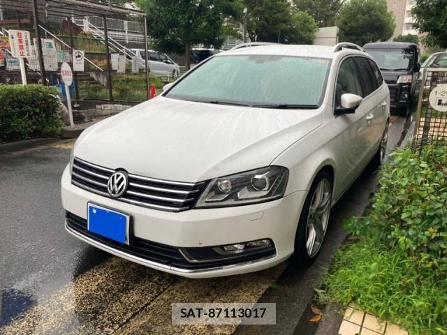 VolksWagen PASSAT VARIANT 2011-09 8782632-4