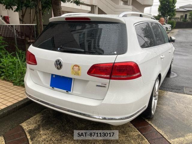 VolksWagen PASSAT VARIANT 2011-09 8782632-5