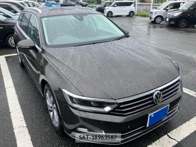 VolksWagen PASSAT VARIANT 2015-08 8832510-2