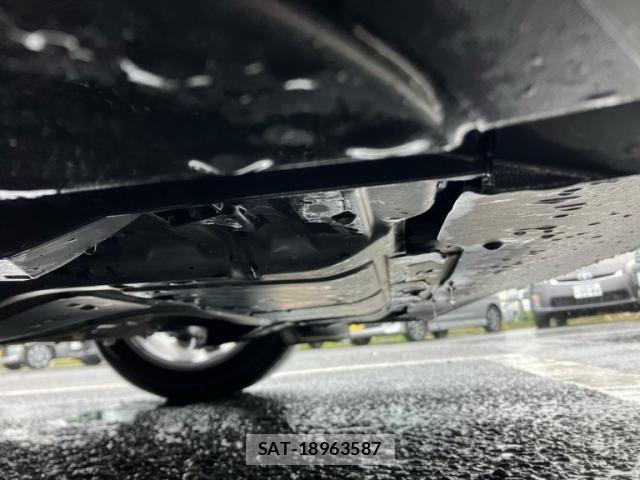 VolksWagen PASSAT VARIANT 2015-08 8832510-8