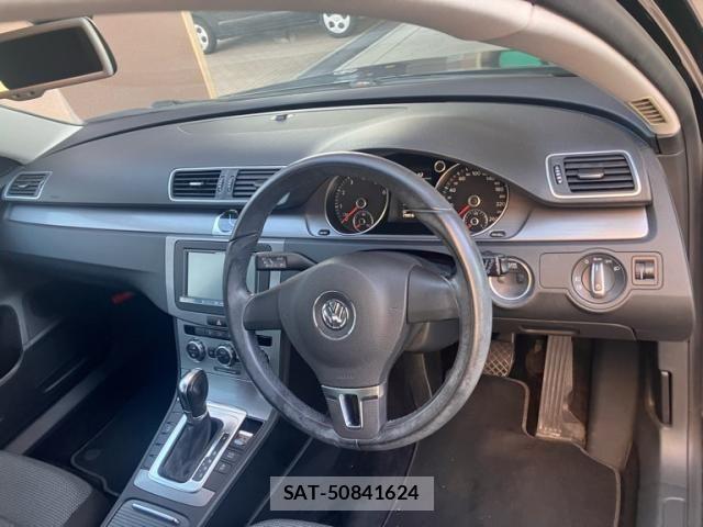 VolksWagen PASSAT VARIANT 2013-09 8832513-12
