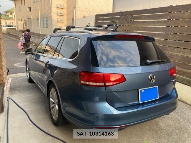 VolksWagen PASSAT VARIANT 2016-03 8851087-9