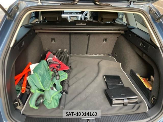VolksWagen PASSAT VARIANT 2016-03 8851087-10