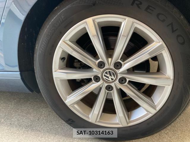 VolksWagen PASSAT VARIANT 2016-03 8851087-6