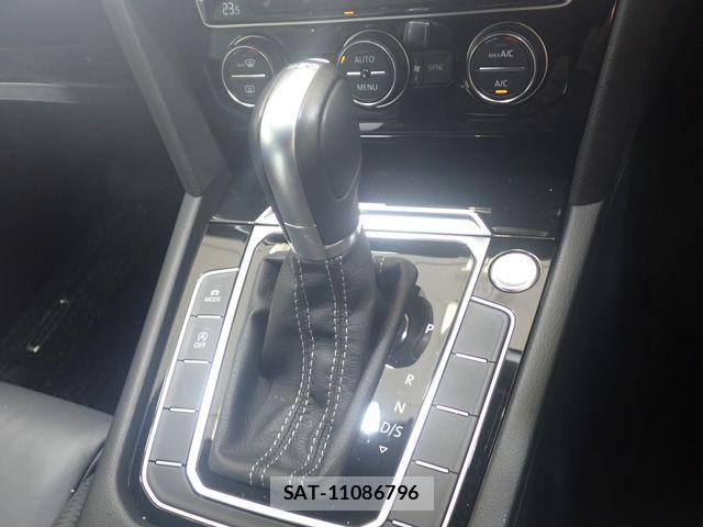 VolksWagen PASSAT VARIANT 2016-08 8872402-15