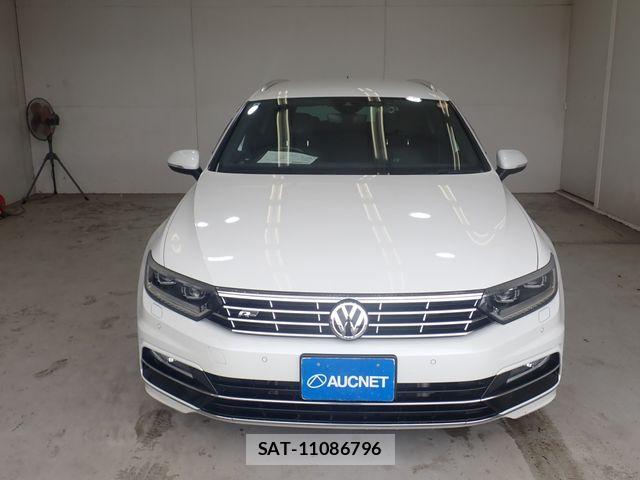 VolksWagen PASSAT VARIANT 2016-08 8872402-4