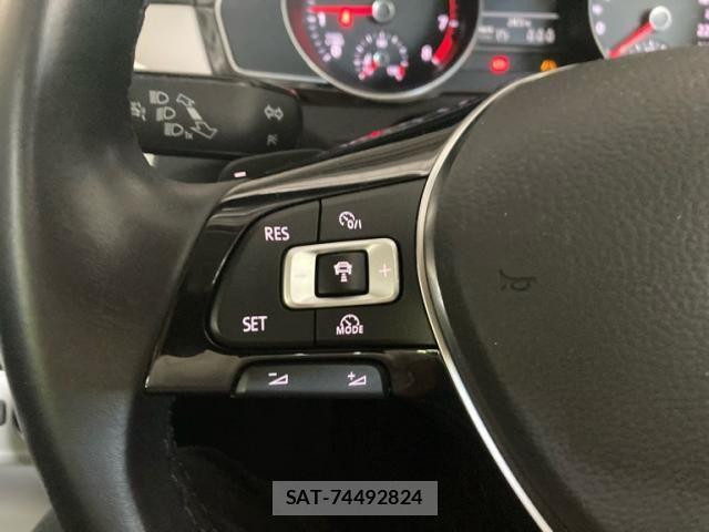 VolksWagen PASSAT VARIANT 2015-11 8882983-15