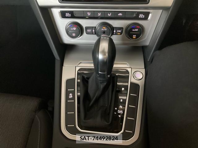 VolksWagen PASSAT VARIANT 2015-11 8882983-17