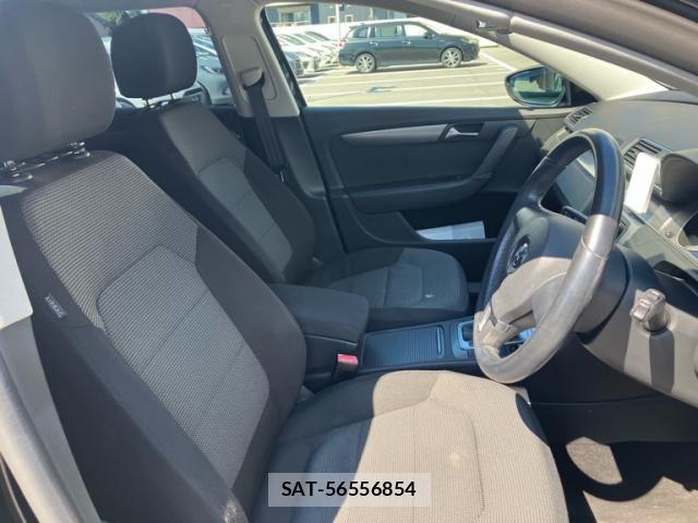 VolksWagen PASSAT VARIANT 2012-02 8882984-6