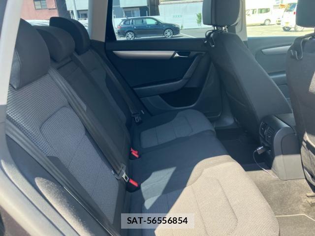 VolksWagen PASSAT VARIANT 2012-02 8882984-8